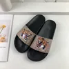 Nouvelle marque ggucci pantoufles mode féminine sexy pantoufles de plage à rayures brocart floral pantoufles pour femmes et hommes tongs plates sandales à glissière en caoutchouc avec boîte.