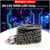 Bande LED PCB noire 5050 DC12V non étanche/étanche 60LED/m RGB/blanc/blancs chauds bandes lumineuses LED flexibles.