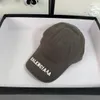 Designer da uomo e da donna casquette sport denim strappato Ball Caps tinta unita lettera B cappelli da coppia all'aperto