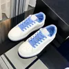 Modeskodesigner kvinnor Läder Sneakers Sneakers Färgmatchning Vit Svart Platt sula Dam Klassiska Lyxiga Casual Skor