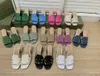 2023 Highs Heeleds tofflor Kvinnlig modedesigner Slid Black and White Shoes Sandaler äkta läder Sole Wear Resistant Sole Women Sandal High Heeled Slippers