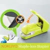 Japonia Kokuyo Staple Free Stapler Harinacs Press Creative Safe Student Pigienieria za 5 arkuszy lub 10 220510