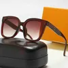 Ins lunettes de soleil de créateurs de lettre de léopard de mode populaire à la mode pour les femmes vocation de plage conduite de luxe classique surdimensionné résistant aux UV avec étui Lunette De Soleil