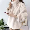 Qingwen 겨울 한국 패션 스웨터 여성 느슨한 헤징 캐행 플러시 재킷 두꺼운 따뜻한 가짜 토끼 모피 재킷 Jaqueta Feminina L220725