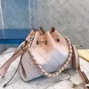 Bolsas de designer de bolsas de bella feminino bolsa de ombro mahina sacos de cord￣o perfurado M59200 M59369