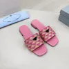 Kvinna Broderade Tyg Slides Tofflor Svart Beige Flerfärgad Broderi Mules Dam Hem Flip Flops Casual Sandaler Sommar Läder Platt Slide Gummisula zoom