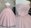 2022 Robes de bal chérie rose clair A-ligne Applique perlée plissée occasion spéciale robes formelles robe de Quinceanera douce 16 filles
