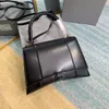 حقيبة نسائية بتصميم حقيبة يد فاخرة بتصميم حقيبة تسوق حقيبة تسوق على شكل نصف قمر حقيبة تسوق نسائية
