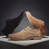 Klädskor män skor England Trend Casual Shoes Male Suede Oxford Wedding Leather Dress S 220824