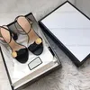 Sandalen met hak van topkwaliteit Grof leer Klassiek Hoge hak Suede damessneakers Dia's schoenen Metalen gesp feesthakken Riem Luxe ontwerpers Sexy Lady pantoffel