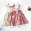 INS Styles Dresses Girl Kids Summer Cotton Solid Color Suspender com design de renda Princesa Casual Vestidos elegantes