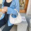 Shoppingväskor retro för kvinnor vintage handväskor solid färg sommarpinnar väska dam hobo kvinnlig påse läder clutc 220316