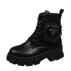 Martin femmes mode bottes chaussures hiver femmes Locomotive cuir verni court semelle épaisse femmes chaussons 220725