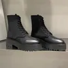 Baot preto e volumoso em nylon e designers de touro brilhante Classic Knight Boots Women Leather Celace Lace-up Chunky Boots com caixa No396