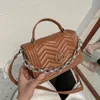 Bolsas da moda com 66% de desconto 2022 Novas bolsas de grife Moda bolsas femininas simples e elegantes fio bordado Portátil de ombro único Mensageiro corrente acrílica