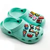 MOQ 100pcs Películas Hot Carácter Croc Charms 2d Soft Pvc Clog Piezas de zapatos Accesorios Fashion Shoe Heblas Decoraciones Fit Sandals Sandalias para pulseras Regalos