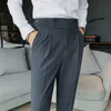 Design män hög midja byxor solid England Business Casual Suit Pants Belt rak Slim Fit Bottoms White Clothing 220323