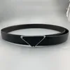 Modeläderbälten för kvinnor Designer Luxury Men Belts Metal Triangle Buckle Womens Herr Midjeband Classic Retro Belt 3 5cm Bredd 252i