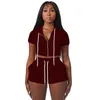 2022 Kvinnors spårsättningar Anpassade logotyp Nyanrända Summer Fashion Sport Gym Hooded Sweet Crop Top Short Pants Two 2 Piece Workout Set Women