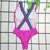 Couleurs de couleurs unies pour femmes de maillot de bain à dos sans dos de maillot de bain décontracté en un seul morceau de baignoire rapide