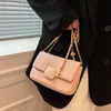 Mulheres cruzam bolsas de ombro para o corpo da moda Bolsa feminina casual bolsa pequena bolsa de bolsa de alta capacidade de alta qualidade de couro grande volume por atacado