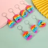 Harige harige alfabetbrief Simple Key Chain Keyring Rainbow Sensory Fidgets Finger Fun Game Kerstmis 2023