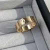 Love Ring 55mm V Gold 18K Material kommer aldrig att blekna vigselring lyxvarumärke officiella reproduktioner med ruta 5 Ett par ringar Hig9596436