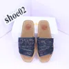 Luxurys Designer Women Shoes Roman Slippers Beach Sandals Pearl Womens Print Slide Summer Wide Flat Lady Canvas Sandal Slippers 15