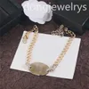 Gioielli designer di catene d'oro La collana da donna designer di compleanno giratine donne alfabeto dongjewelrys lussuoso gioielleria