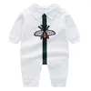 新生児のロンパーリトルビーホワイトダークブルーコットン幼児少年少年ジャンプスーツラペル長袖ワンズ幼児服