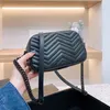 Marmont Omuz Çantaları tasarımcı çantası lüks crossbody kamera çantası moda küçük kapaklı çanta Siyah Zincir Deri 5A