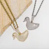 Примолаживание полного CZ Stone Animal Animal Duck Pendants Ожерелье для мужчин и женщин Золотые хип