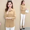 Damenblusen Hemden Plus Size Button Up für Frauen Damen Herbst Herbst Langarm Tops Solid Color Slim Fit Mom Clothes 2022