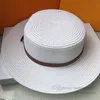 Projektant Big Kids Triangle Grass Hats Girls Widebrim Flattop Visor Children Tarte Straw Hat Summer Boys Pu skórzany pasek CA6266201