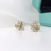 Lyxdesigner örhängen Fashion Classic Studs örhängen för kvinnliga designers Simulerade diamant T kärlek Rose Gold Cross Earstuds Ring kärlek smycken för bröllopsfest