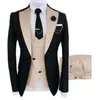 Moda Black Groom Tuxedos Champagne Notch Lapela Slim Fit Groomsmen Mens Vestido de noiva Excelente Man Blazer de 3 peças Casa