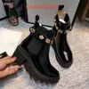 Skórzane designerskie buty kostki z luźnymi bokami odłączonymi olśniewającymi kryształami i rzeźbionymi wykończeniami z trendem o wysokości 6 cm