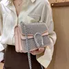 Çantalar Outlet Doku 2023 Yeni Zincir Eşleme Kadın Stili Sling Tek Omuz Elmas Küçük Kare Çanta Kuzaklesi Satış