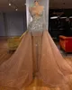 Robe mariage de sirène avec des perles de cristal de train Femmes Robes nuptiales formelles sur mesure