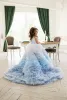 Ombre-blaue Blumenmädchenkleider für die Hochzeit 2022, Ballkleid, Juwelenhals, Rüschen, Stufenröcke, Kleinkind-Festzug-Kleider, Tüll, Kindergeburtstagskleid, Sweep-Zug, formelle Party