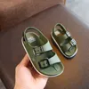 Boys Sandals Summer 2024 가죽을위한 가죽 아기 평평한 어린이 해변 어린이 스포츠 소프트 비 슬립 캐주얼 유아 샌들 1 5 년 핑크 신발 S0EI# 79306 0EI#