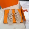 Mujeres Cadena Diapositivas Diseñador Sandalia Lujo Verano Goma Cabeza grande Diapositivas Moda Playa Zapatos atractivos Zapatillas planas de calidad superior con caja NO353