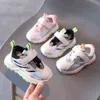 Mode barn skor småbarn pojkar flickor skor 2021 vår barn sportskor för baby pojkar flickor mesh lägenheter barn sneakers mjuk g220527