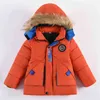 Autumn Winter Baby Boys Jacket Mantenha quente Jaqueta clássica com capuz de zíper colarinho de pele de 2 a 5 anos de aniversário Presente de crianças roupas J220718