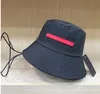 Bucket hatt modedesigner Sommarkeps klassiska män och kvinnor Fisherman's Caps lyxiga hattar lätt andningsbar solskydd med utmärkt kvalitet