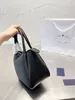 Dam lyxiga Designer Evening Bags Bröllopsfest Läder Zip Triangle Tote Bag
