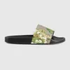 Luxurys designers sandaler för män kvinnor mode klassiska blommor brokad glider lägenheter läder gummi värmplattform flip flops växel US19 riband