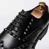 Studded Nirit Spike High Tops Mejczyki Mężczyzny Przyczynowe Flats Buty PROM PROMETS MOCCASINS INS Sports Walking Sneakers Zapatos Hombre Da52