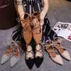 Sapatos de gladiadores apontados de ponta de caça -lombo panos harajuku mulher 2022 designers de luxo chaussures femme220513