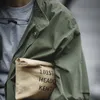 남자 트렌치 코트 Maden 남자의 빈티지 M51 Fishtail Army Green and Camel Trench 코트 짠 허리 로프 중간 길이의 대형 느슨한 코트 220826